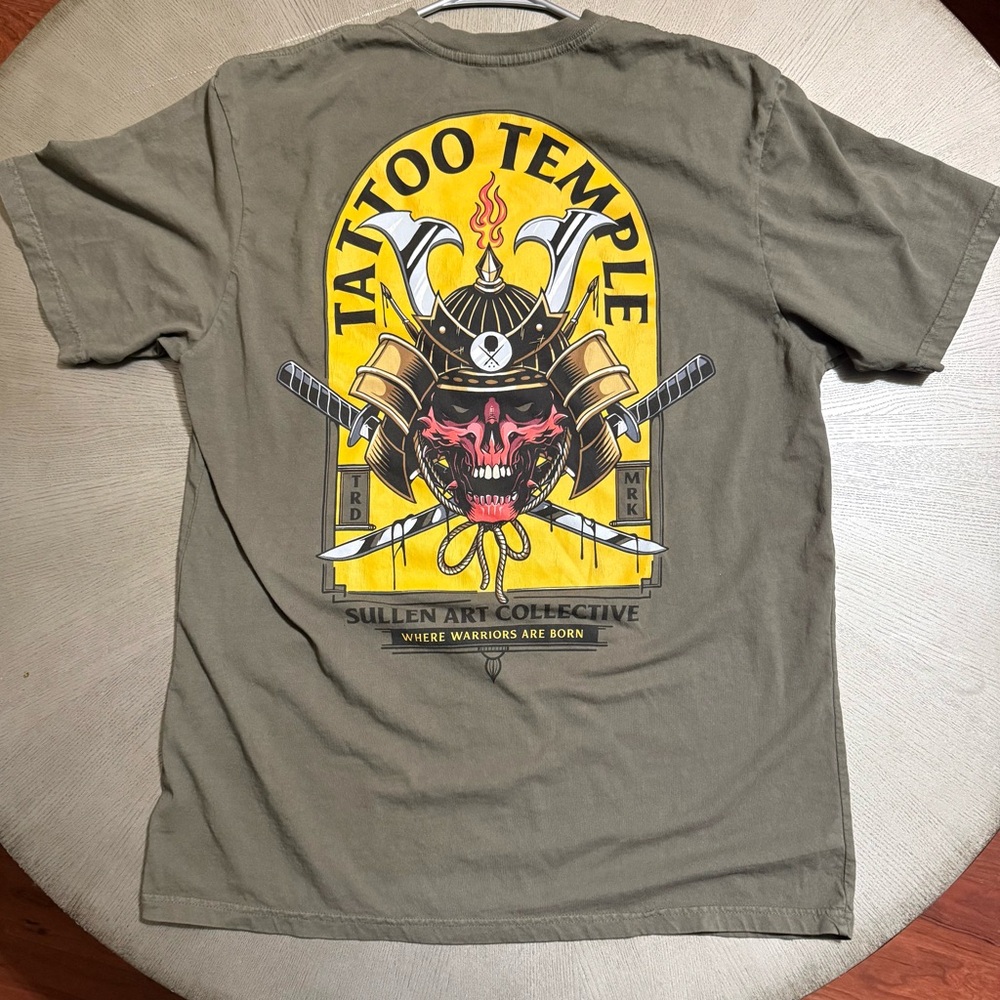 Sullen Art Collective Tattoo Temple Graphic Tee XL Skull Samurai Back Print